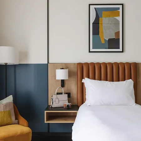 Voco Belfast By Ihg Hotel Exterior photo